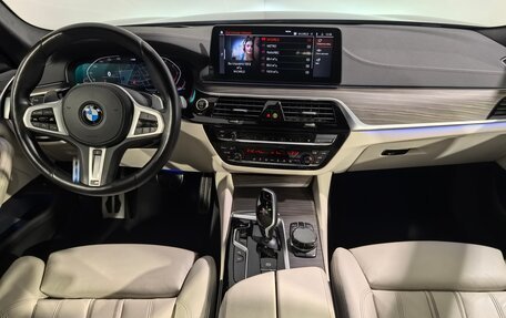 BMW 5 серия, 2021 год, 5 790 000 рублей, 11 фотография