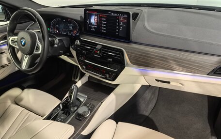 BMW 5 серия, 2021 год, 5 790 000 рублей, 18 фотография