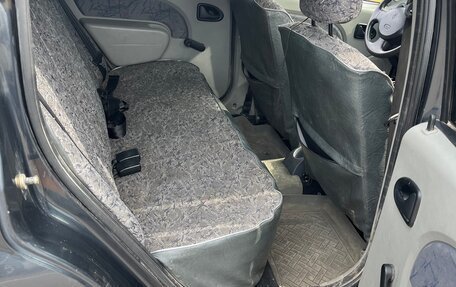 Renault Logan I, 2006 год, 325 000 рублей, 3 фотография