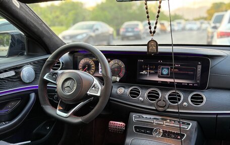 Mercedes-Benz E-Класс, 2017 год, 3 250 000 рублей, 13 фотография