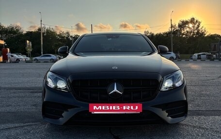 Mercedes-Benz E-Класс, 2017 год, 3 250 000 рублей, 4 фотография