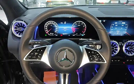 Mercedes-Benz GLB, 2024 год, 5 500 000 рублей, 8 фотография