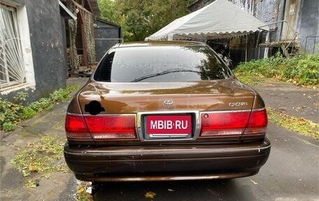 Toyota Crown, 2000 год, 800 000 рублей, 2 фотография