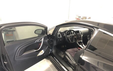 Opel Astra J, 2014 год, 1 690 000 рублей, 4 фотография