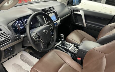 Toyota Land Cruiser Prado 150 рестайлинг 2, 2018 год, 4 680 000 рублей, 18 фотография