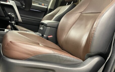 Toyota Land Cruiser Prado 150 рестайлинг 2, 2018 год, 4 680 000 рублей, 15 фотография