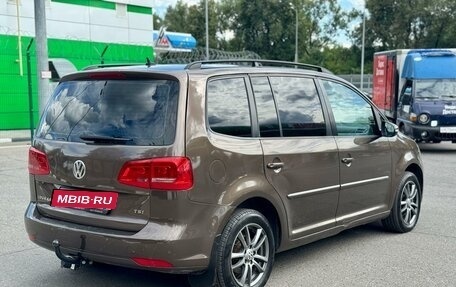 Volkswagen Touran III, 2012 год, 815 000 рублей, 3 фотография