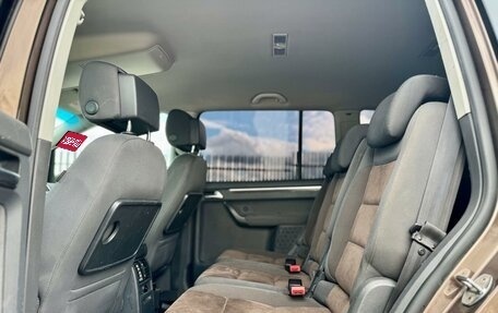 Volkswagen Touran III, 2012 год, 815 000 рублей, 10 фотография