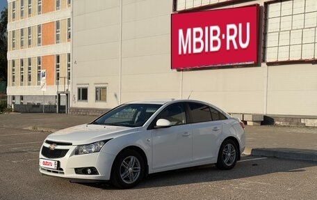 Chevrolet Cruze II, 2010 год, 980 000 рублей, 2 фотография