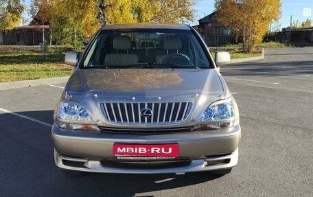 Lexus RX IV рестайлинг, 2000 год, 826 000 рублей, 1 фотография