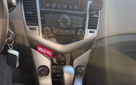 Chevrolet Cruze II, 2010 год, 980 000 рублей, 18 фотография