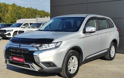 Mitsubishi Outlander III рестайлинг 3, 2019 год, 1 999 000 рублей, 1 фотография