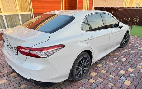 Toyota Camry, 2021 год, 3 400 000 рублей, 2 фотография