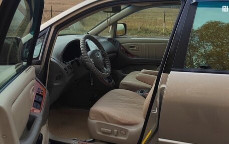 Lexus RX IV рестайлинг, 2000 год, 826 000 рублей, 10 фотография