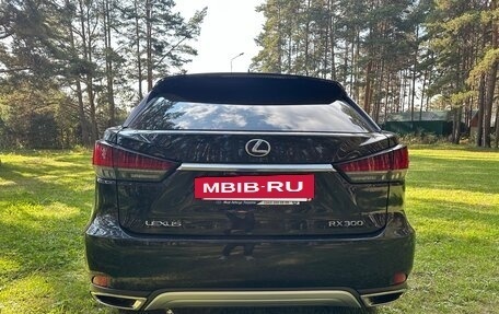 Lexus RX IV рестайлинг, 2021 год, 5 800 000 рублей, 2 фотография