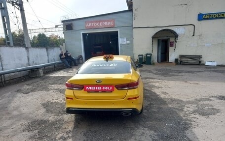 KIA Optima IV, 2019 год, 900 000 рублей, 5 фотография