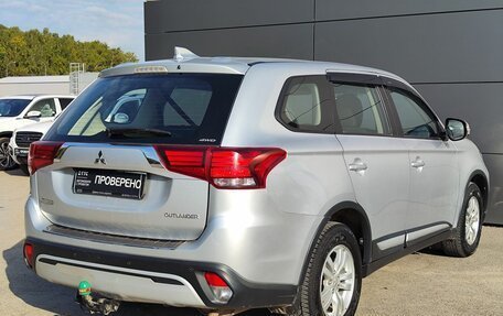 Mitsubishi Outlander III рестайлинг 3, 2019 год, 1 999 000 рублей, 6 фотография