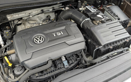 Volkswagen Tiguan II, 2019 год, 2 865 000 рублей, 9 фотография