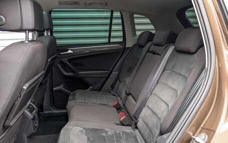 Volkswagen Tiguan II, 2019 год, 2 865 000 рублей, 18 фотография