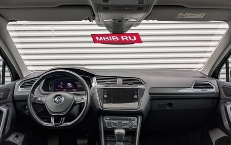 Volkswagen Tiguan II, 2019 год, 2 865 000 рублей, 14 фотография