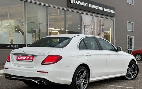 Mercedes-Benz E-Класс, 2019 год, 3 750 000 рублей, 4 фотография