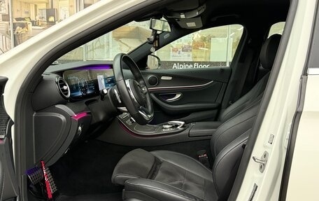 Mercedes-Benz E-Класс, 2019 год, 3 750 000 рублей, 6 фотография