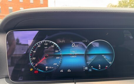 Mercedes-Benz E-Класс, 2021 год, 3 100 000 рублей, 8 фотография