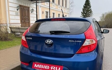 Hyundai Solaris II рестайлинг, 2015 год, 690 000 рублей, 2 фотография