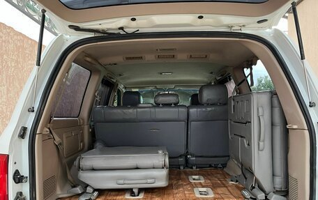 Toyota Land Cruiser 100 рестайлинг 2, 2000 год, 1 300 000 рублей, 4 фотография