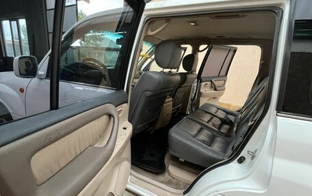 Toyota Land Cruiser 100 рестайлинг 2, 2000 год, 1 300 000 рублей, 5 фотография