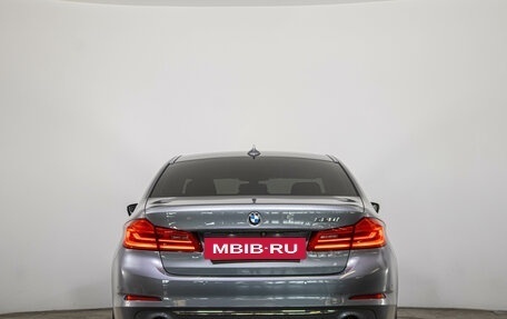 BMW 5 серия, 2019 год, 3 279 000 рублей, 6 фотография