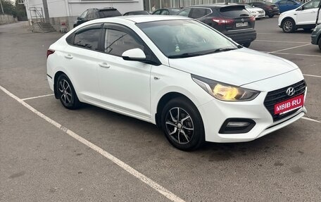 Hyundai Solaris II рестайлинг, 2019 год, 1 300 000 рублей, 10 фотография