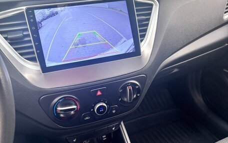 Hyundai Solaris II рестайлинг, 2019 год, 1 300 000 рублей, 18 фотография