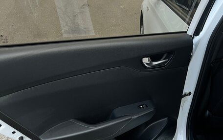 Hyundai Solaris II рестайлинг, 2021 год, 2 100 000 рублей, 15 фотография