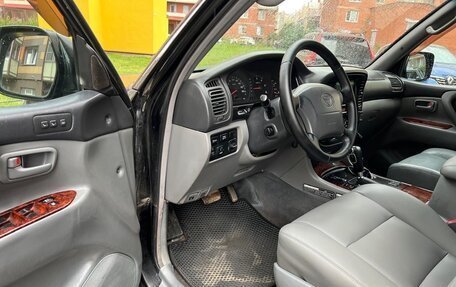 Toyota Land Cruiser 100 рестайлинг 2, 1998 год, 1 500 000 рублей, 14 фотография