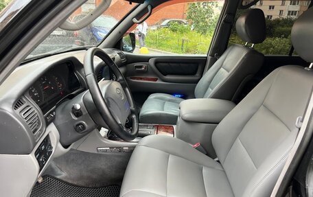 Toyota Land Cruiser 100 рестайлинг 2, 1998 год, 1 500 000 рублей, 12 фотография