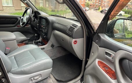 Toyota Land Cruiser 100 рестайлинг 2, 1998 год, 1 500 000 рублей, 29 фотография