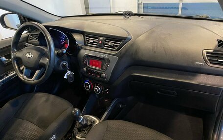 KIA Rio III рестайлинг, 2013 год, 730 000 рублей, 10 фотография
