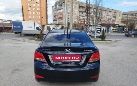 Hyundai Solaris II рестайлинг, 2015 год, 850 000 рублей, 2 фотография