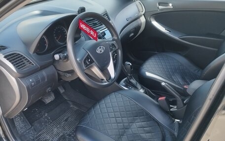 Hyundai Solaris II рестайлинг, 2015 год, 850 000 рублей, 5 фотография