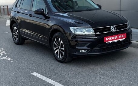 Volkswagen Tiguan II, 2019 год, 2 540 000 рублей, 2 фотография