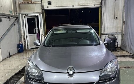 Renault Megane III, 2012 год, 750 000 рублей, 2 фотография