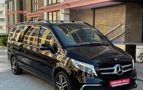 Mercedes-Benz V-Класс, 2022 год, 7 950 000 рублей, 3 фотография