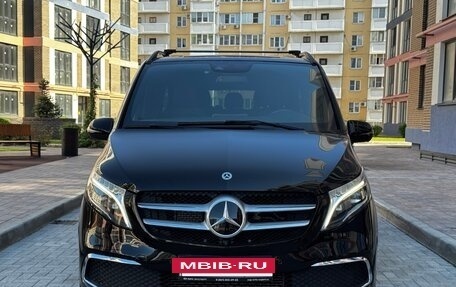 Mercedes-Benz V-Класс, 2022 год, 7 950 000 рублей, 2 фотография