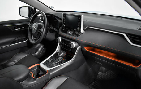 Toyota RAV4, 2019 год, 3 150 000 рублей, 15 фотография