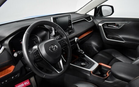 Toyota RAV4, 2019 год, 3 150 000 рублей, 9 фотография
