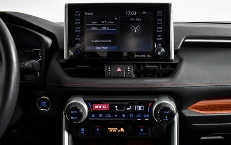 Toyota RAV4, 2019 год, 3 150 000 рублей, 17 фотография
