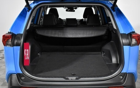 Toyota RAV4, 2019 год, 3 150 000 рублей, 22 фотография