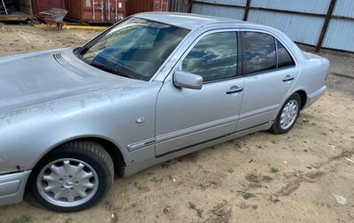 Mercedes-Benz E-Класс, 1999 год, 300 000 рублей, 1 фотография