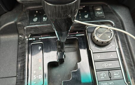 Toyota Land Cruiser 200, 2016 год, 5 350 000 рублей, 2 фотография